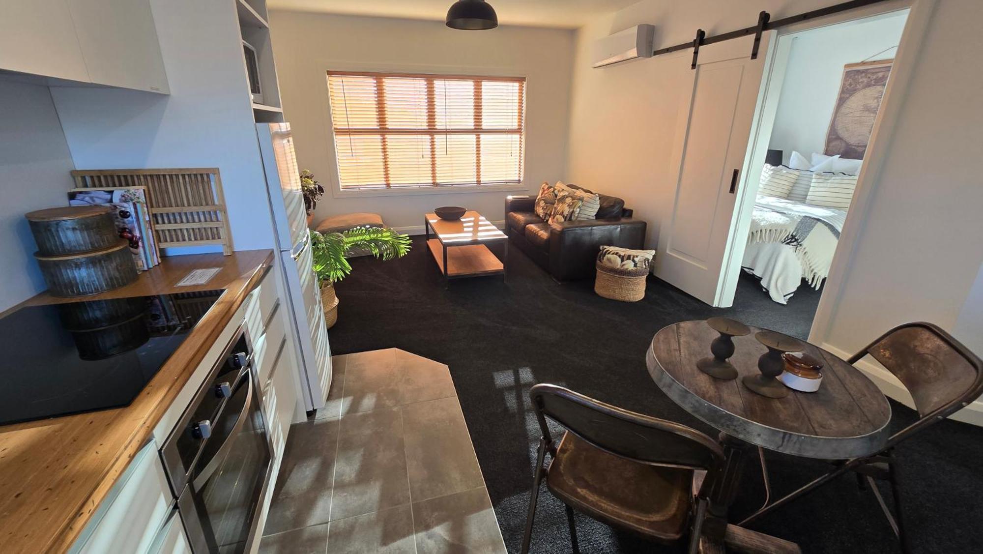 Apartment 2 - Haddin Court - Stunning Executive Бленхайм Екстериор снимка